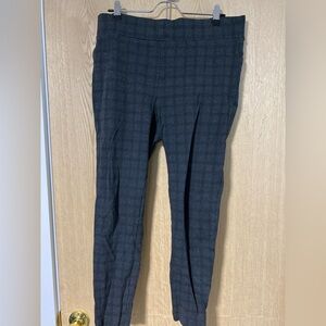 LOFT Dark Gray Plaid Pants/ leggings size L